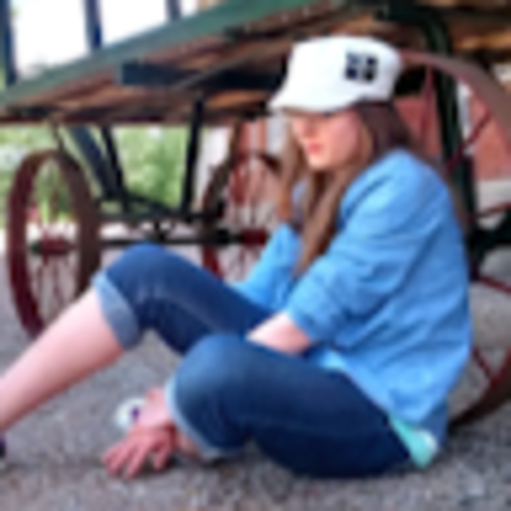 Meet your Posher, Kayla